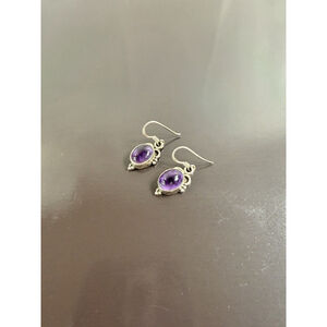 Vintage 925 sterling silver Amethyst Dangle Earring.